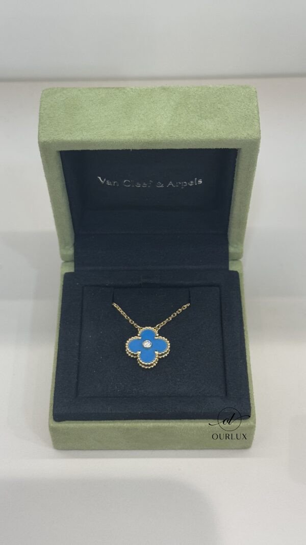 Pre-Owned/ Preloved/ Second Hand Van Cleef & Arpels (VCA) 2018 Holiday Pendant, Necklace in Blue Stone, Gold Color, Vintage Size, Front View
