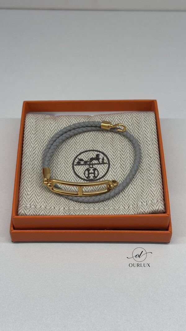 Pre-Owned/ Preloved/ Second Hand Hermes Mini Clic Chaine D Bracelet, Bracelet in Gris Meyer, Gold Hardware Color, T1 Size, Front View