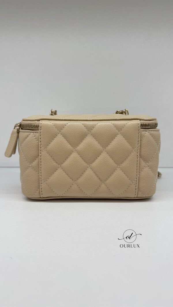 Chanel | (Unused) Cavair Vanity CC chain 22S