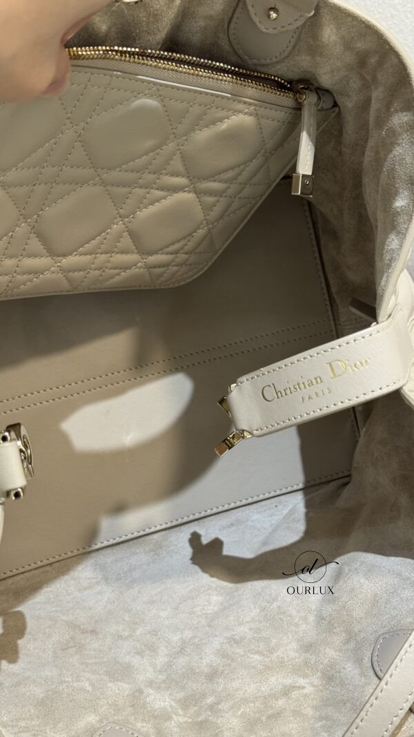 Dior | Medium Toujours Tote Bag Calfskin