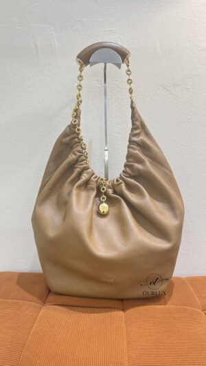Pre-Owned/ Preloved/ Second Hand Loewe Loewe Squeeze Medium, Bag in Brown (Oak), Gold Hardware Color, Medium Size, Front View