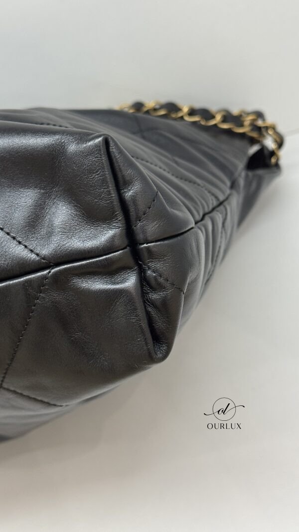 Chanel | Chanel 22 Medium