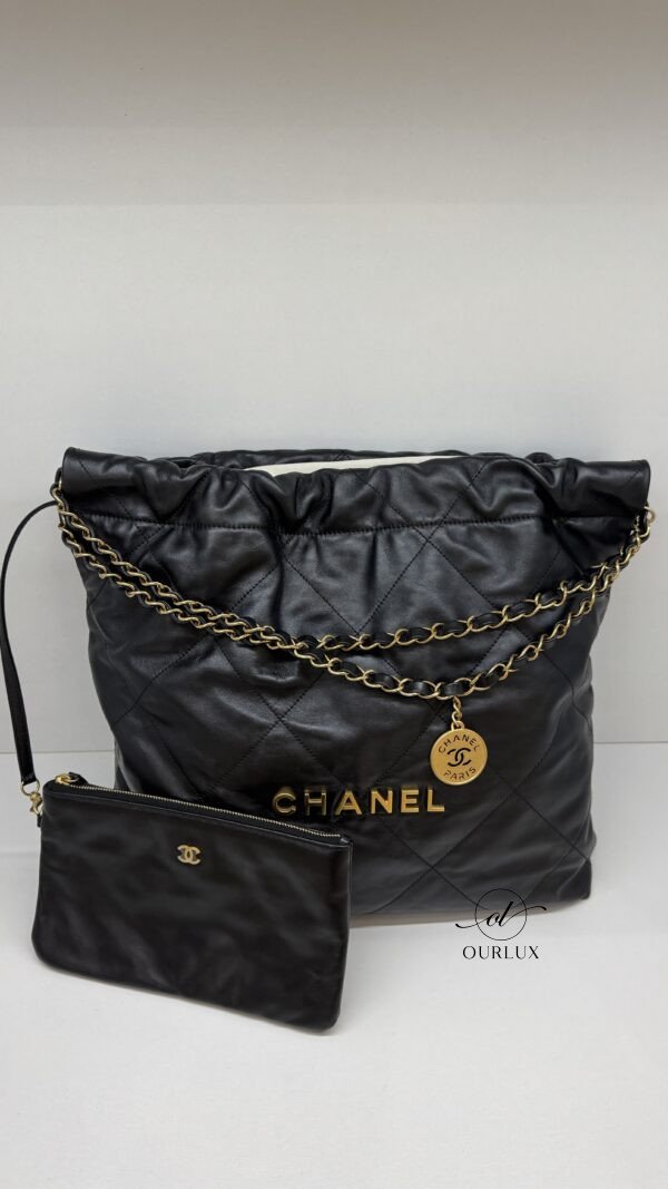 Chanel | Chanel 22 Medium
