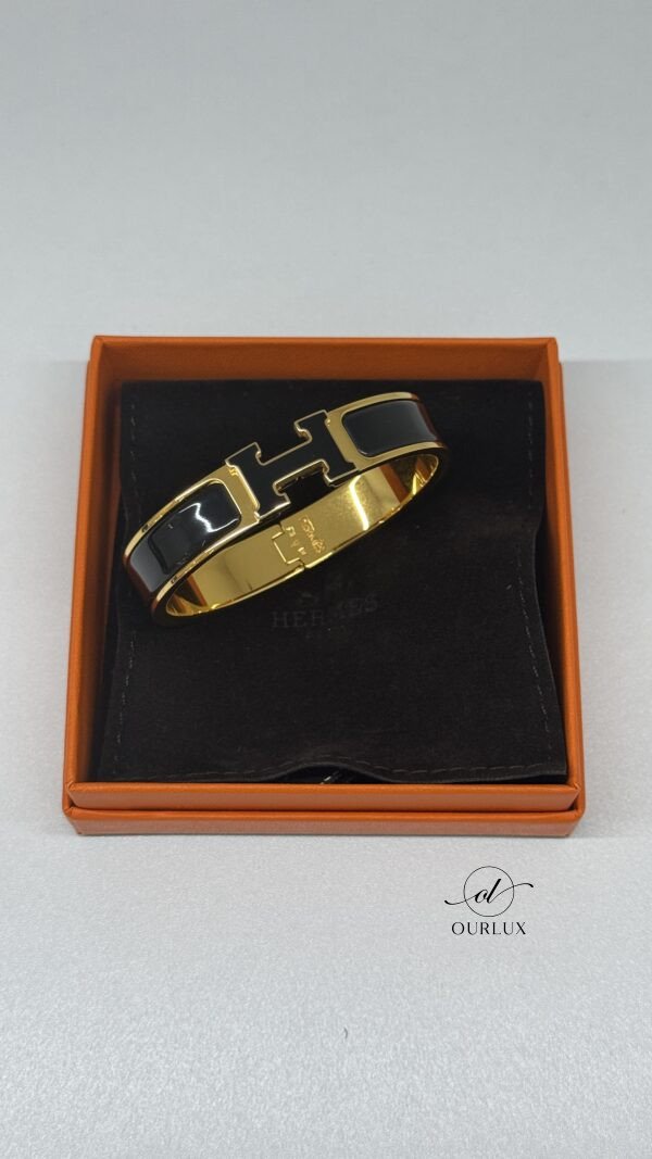 Pre-Owned/ Preloved/ Second Hand Hermes Clic H Bracelet, Bracelet in Black, Gold Hardware Color, PM (16cm wirst or smaller) Size, Front View