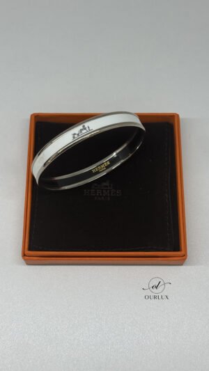 Pre-Owned/ Preloved/ Second Hand Hermes Uni Bangle, Bracelet in White, Palladium (Silver) Hardware Color, 65 (20.4 Circumference) Size, Front View