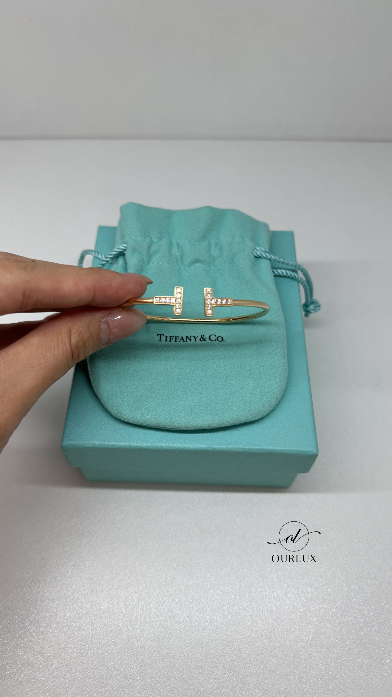 Tiffany | Diamond T Wire Bracelet
