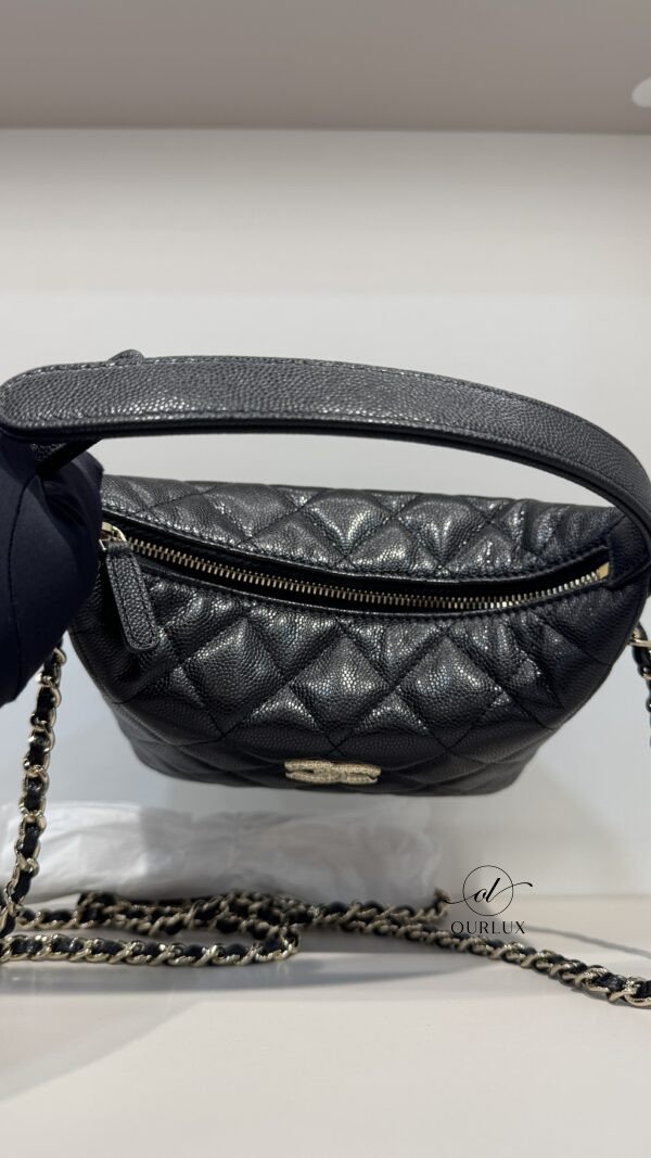Chanel | 25A Hobo Vanity Top Handle (Detachable Strap)