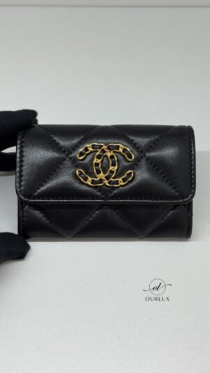 Pre-Owned/ Preloved/ Second Hand Chanel Chanel 19 Flap Card Holder , Bag in Black, Gold Hardware Color, 7.5 x 11.3 x 2.1cm Size, Front View