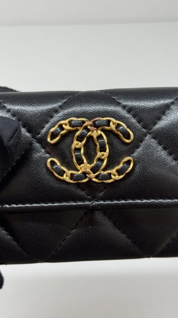 Chanel | Chanel 19 Flap Card Holder