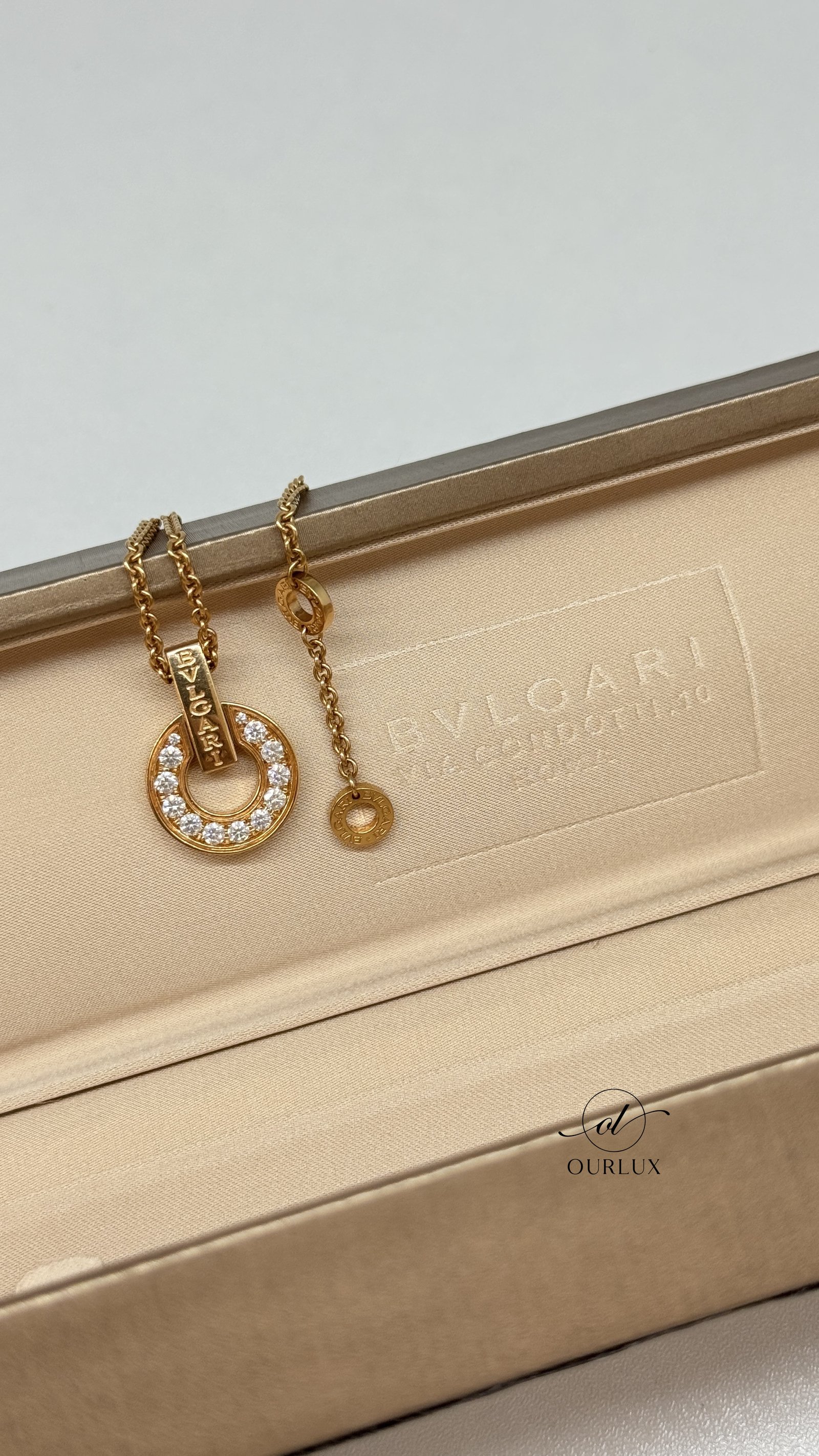Pre-Owned/ Preloved/ Second Hand Bulgari (Bvlgari) Bvlagri Bvlgari Classic Diamond Necklace , Necklace in Rose Gold, Diamonds Color,  Size, Front View