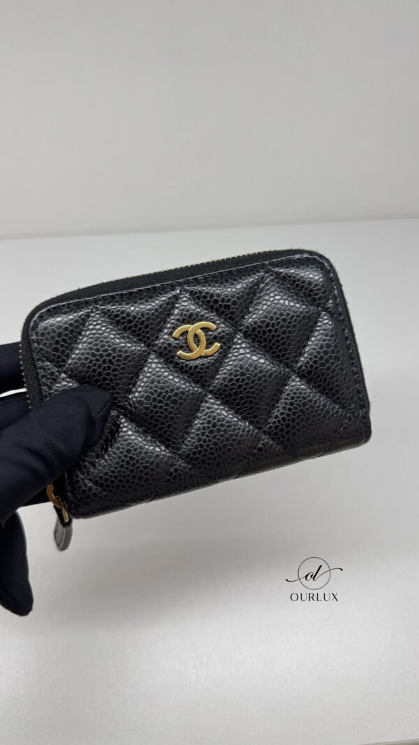 Chanel | Zippy Classic Card Holder Caviar