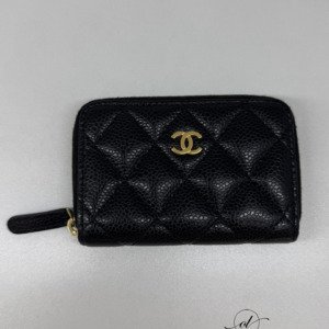 Pre-Owned/ Pre-Loved/ Second-Hand Chanel Zippy Classic Card Holder Caviar, Wallet in Black, Gold Hardware Color,  Size, Front View