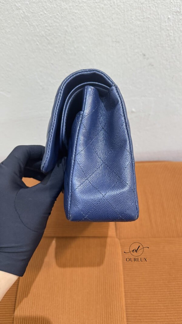 Chanel | Medium Classic Flap Cavair