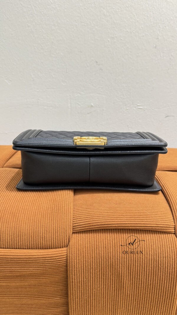 Chanel | Old Medium Boy Caviar