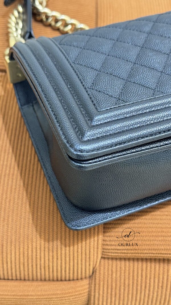 Chanel | Old Medium Boy Caviar