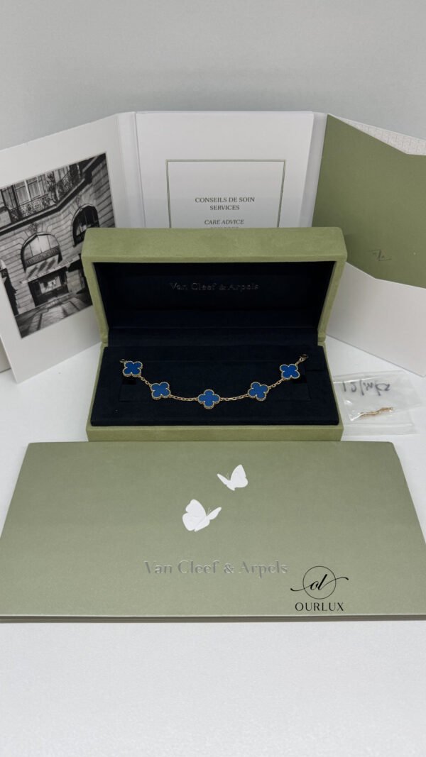 Van Cleef & Arpels (VCA) | Blue Agate Alhambra Bracelet