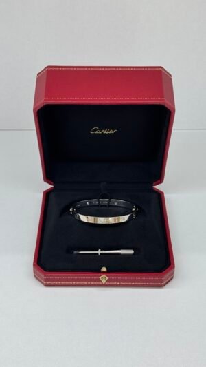 Pre-Owned/ Preloved/ Second Hand Cartier Diamond Love Classic Bracelet, Bracelet in White Gold, 4 Diamonds Color, 17 Size, Front View