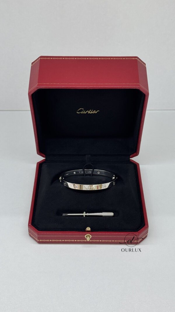 B202503387-Cartier-Diamond-Love-Classic-Bracelet Pre-Owned/ Pre-Loved/ Second-Hand Cartier Diamond Love Classic Bracelet, Bracelet in White Gold, 4 Diamonds Color, 17 Size, Front View