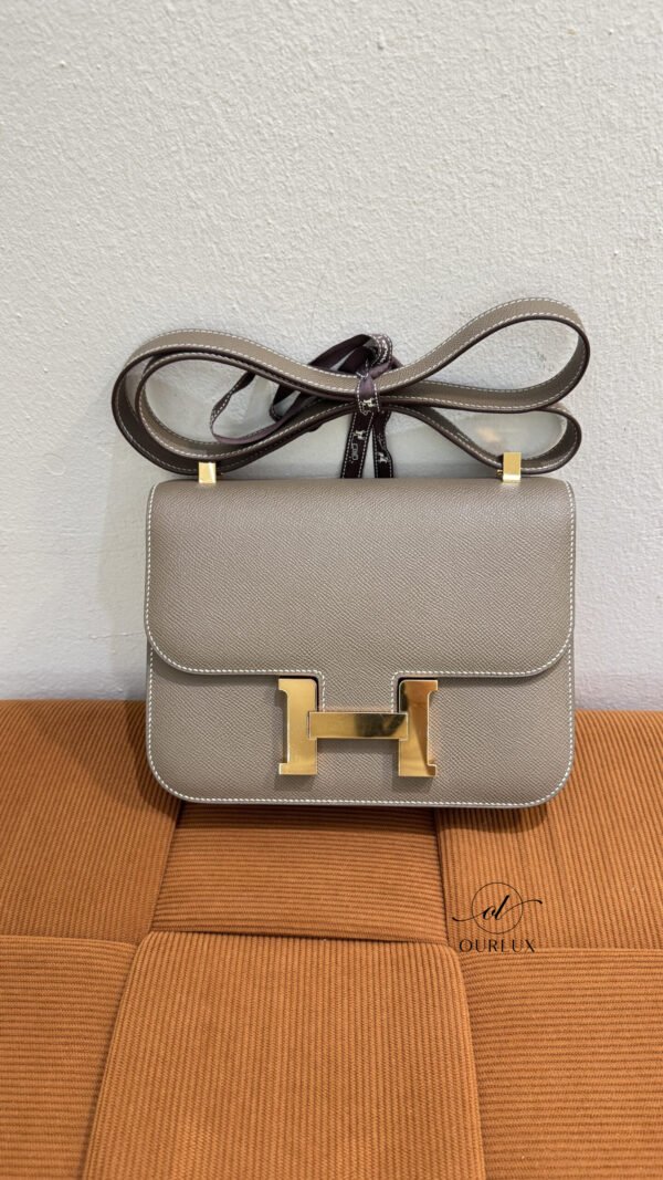 Pre-Owned/ Pre-Loved/ Second-Hand Hermes Constance 1-24 Epsom, Bag in Etoupe, Rose Gold Hardware Color, 24 Size, Front View