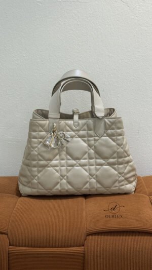 Pre-Owned/ Pre-Loved/ Second-Hand Dior Medium Toujours Tote Bag Calfskin, Bag in Beige, Gold Hardware Color, 28.5 x 21.5 x 17 cm Size, Front View