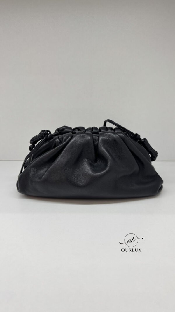Pre-Owned/ Pre-Loved/ Second-Hand Bottega Veneta (BV) Pouch Mini, Bag in Black Color, Mini Size, Front View