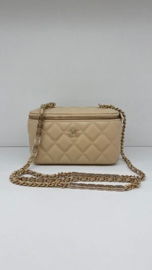Pre-Owned/ Preloved/ Second Hand Chanel (Unused) Cavair Vanity CC chain 22S, Bag in Beige, Gold Hardware Color, Kept unused, leather press marks from storage Size, Front View