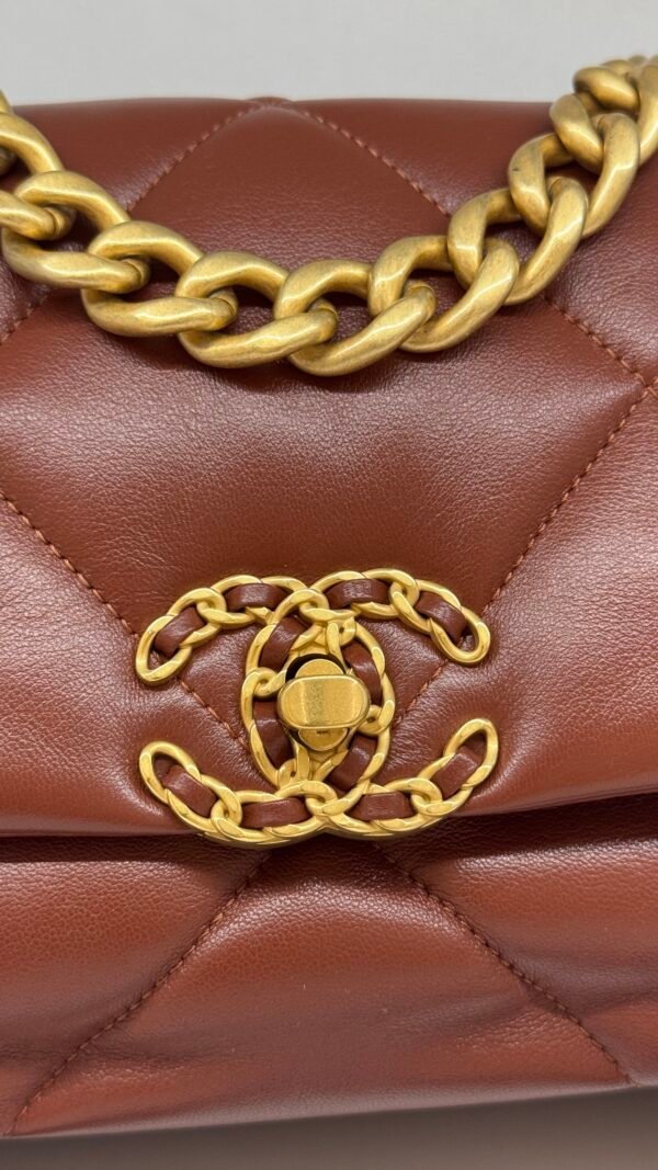 Chanel | Small Chanel 19 Bag