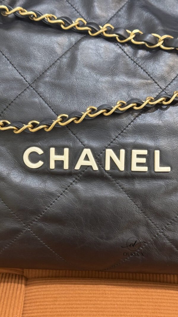 Chanel | Chanel 22 Medium