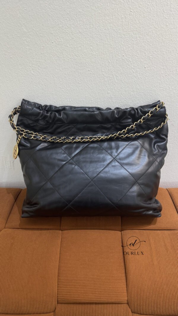 Chanel | Chanel 22 Medium
