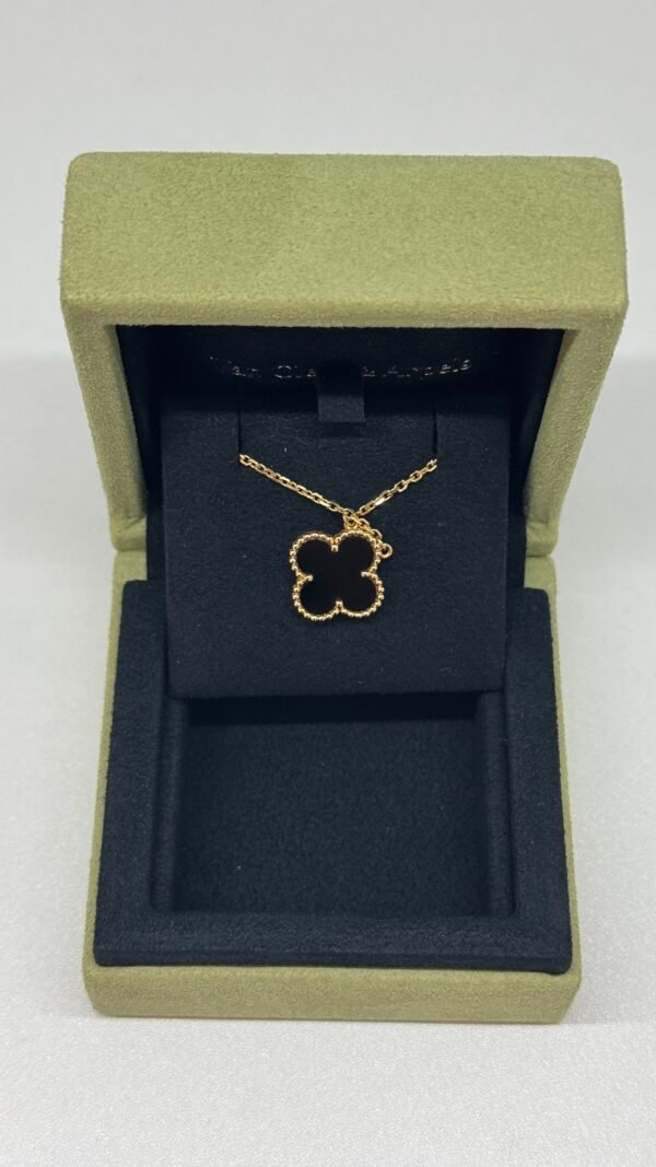 Van Cleef & Arpels (VCA) | Onyx Vintage Alhambra Pendant