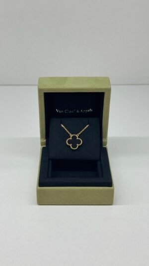 Pre-Owned/ Preloved/ Second Hand Van Cleef & Arpels (VCA) Onyx Vintage Alhambra Pendant, Necklace in Black, Yellow Gold Color, Vintage Size, Front View