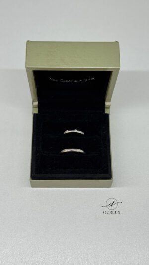 Pre-Owned/ Pre-Loved/ Second-Hand Van Cleef & Arpels (VCA) 3 Diamond Band Tenderment Etoiles, Ring in White Gold Pt950 Color, 48 Size, Front View