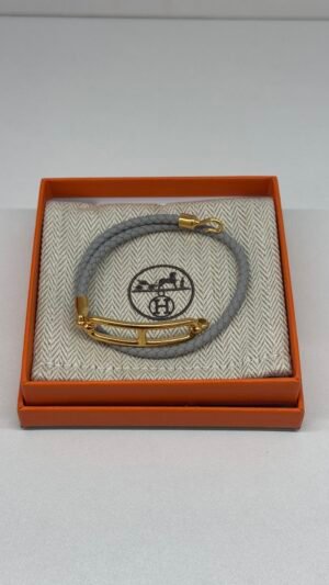 Pre-Owned/ Preloved/ Second Hand Hermes Mini Clic Chaine D Bracelet, Bracelet in Gris Meyer, Gold Hardware Color, T1 Size, Front View