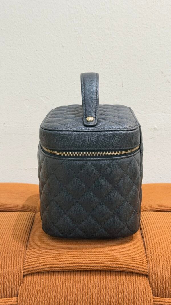 Chanel | Top Handle Vanity Cosmetics Case (Cavair)