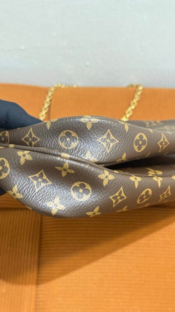 Louis Vuitton (LV) | Multi Pochette Accessoires (Pink Strap)