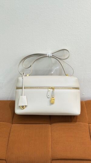 Pre-Owned/ Pre-Loved/ Second-Hand Loro Piana L27 Extra Pocket Shoulder (Linen Calf), Bag in Grey Color, 27 Size, Front View