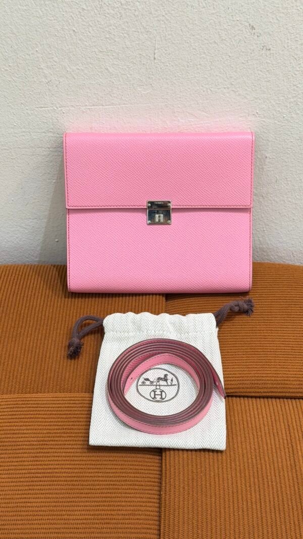 Pre-Owned/ Pre-Loved/ Second-Hand Hermes Clic 16 Wallet Crossbody, Bag in Pink, Silver Hardware (Epsom leather) Color, 16 x 15 x 3.5 cm Size, Front View
