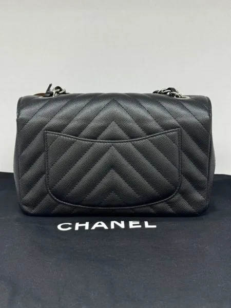 b202401032-chanel-chevron-mini-rectangle-classic-flap-1 Chanel | Caviar Chevron Mini Rectangle