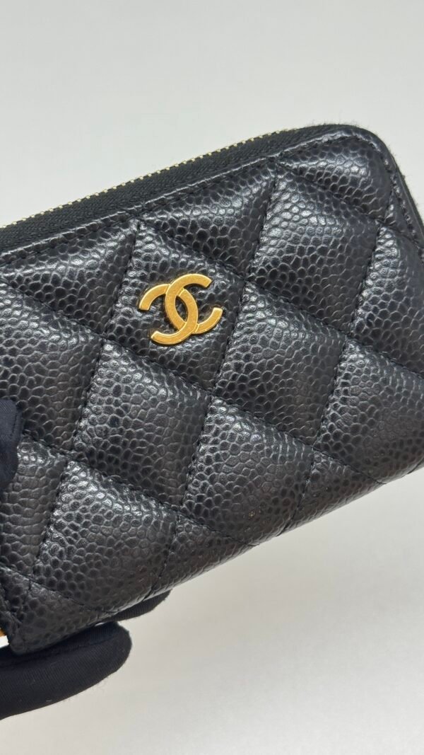Chanel | Zippy Classic Card Holder Caviar