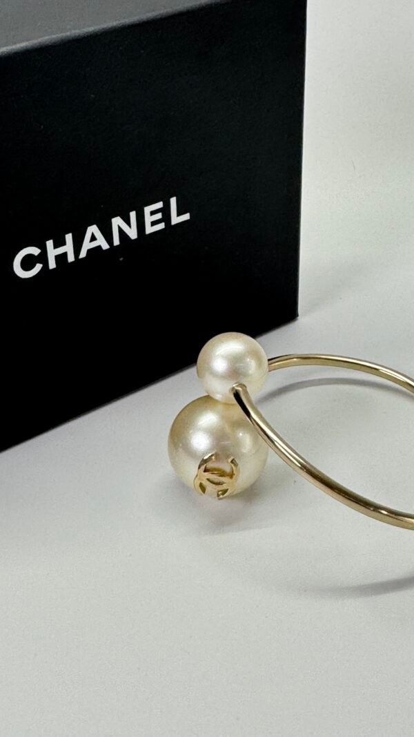 b202501467-chanel-pearl-cc-bracelet-1 Chanel | Pearl CC Bracelet