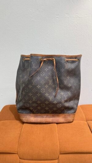 Pre-Owned/ Pre-Loved/ Second-Hand Louis Vuitton (LV) Vintage Neo Noe, Bag in Monogram Color, Large Size, Front View