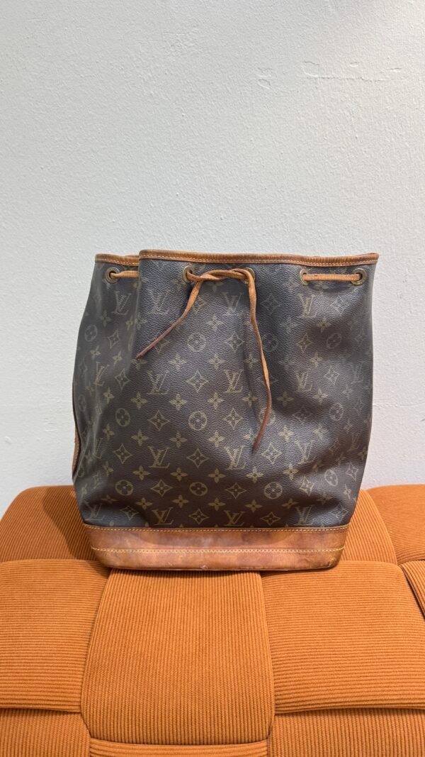 Pre-Owned/ Pre-Loved/ Second-Hand Louis Vuitton (LV) Vintage Neo Noe, Bag in Monogram Color, Large Size, Front View