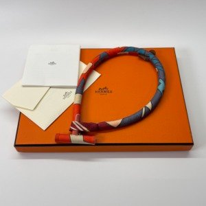 Pre-Owned/ Pre-Loved/ Second-Hand Hermes Silk Bride Necklace, Necklace in Multi Colour (100% Silk) Color, 46 cm (GM) Size, Front View