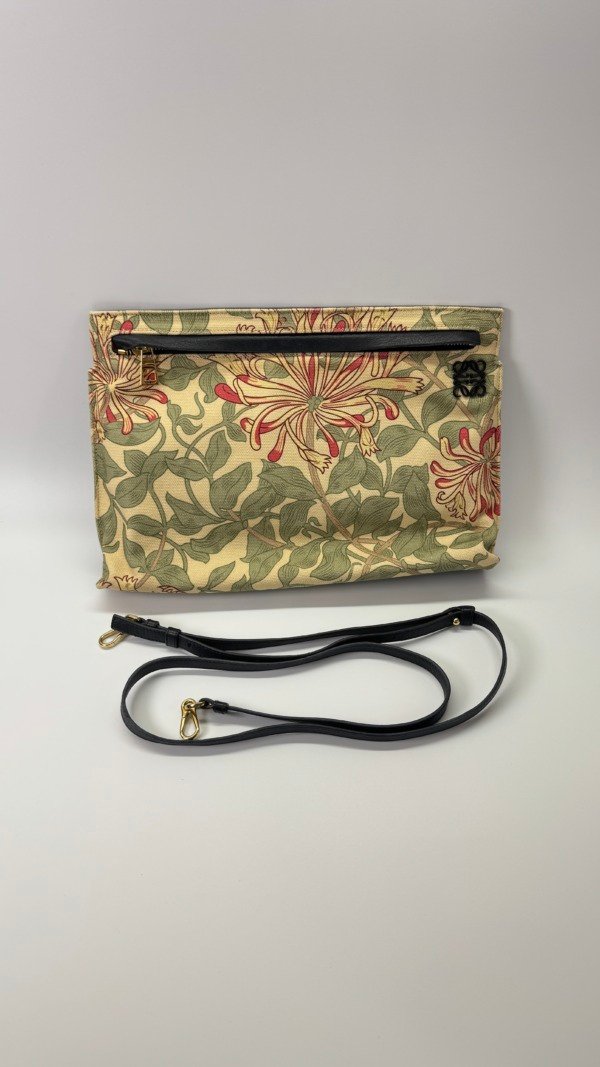 b202515464-loewe-pouch-crossbody-1 Loewe | Pouch Crossbody