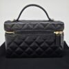 Chanel | LP Top Handle Vanity On Chain Cavair