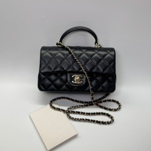 c202501501-chanel-top-handle-mini-rectangle Pre-Owned/ Pre-Loved/ Second-Hand Chanel Top Handle Mini Rectangle, Bag in Black, Light Gold Hardware Color, Mini Size, Front View