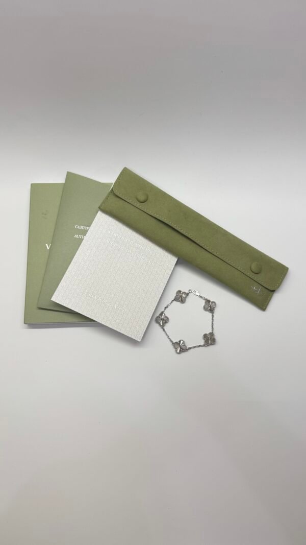 c202502530-van-cleef-arpels-vca-guilloche-5-motif-bracelet-1 Van Cleef & Arpels (VCA) | Guilloche 5 Motif Bracelet