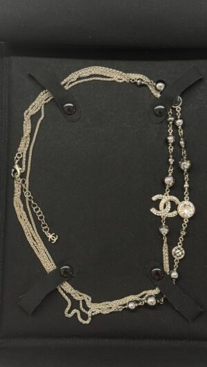 b202501513-chanel-long-necklace Pre-Owned/ Pre-Loved/ Second-Hand Chanel Long Necklace, Necklace in Silver Color, Size, Front View