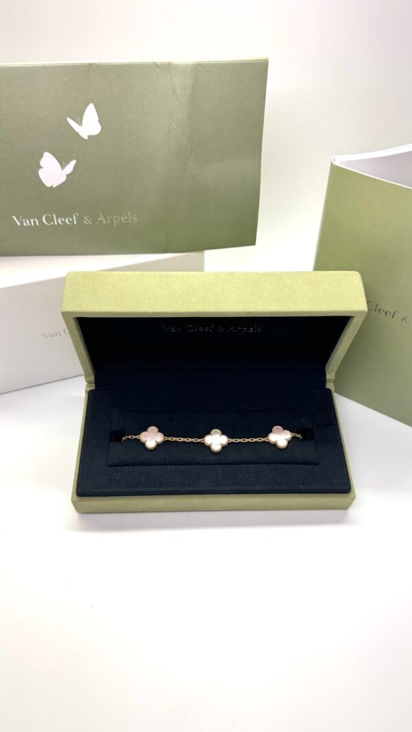 b202502598-van-cleef-arpels-vca-white-mother-of-pearl-bracelet-1 Van Cleef & Arpels (VCA) | White Mother of Pearl Bracelet