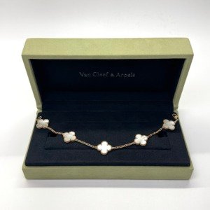 Pre-Owned/ Pre-Loved/ Second-Hand Van Cleef & Arpels (VCA) White Mother of Pearl Bracelet, Bracelet in White, Yellow Gold Color, 19cm Size, Front View